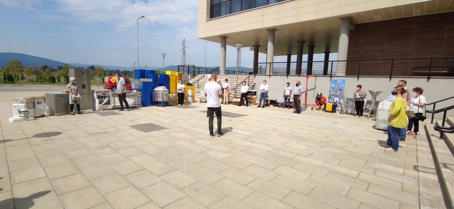 Ceremonia e ndarjes së granteve